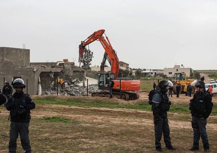 سلطات الإحتلال تهدم قرية العراقيب للمرة الـ157 وتصادر خيام السكان