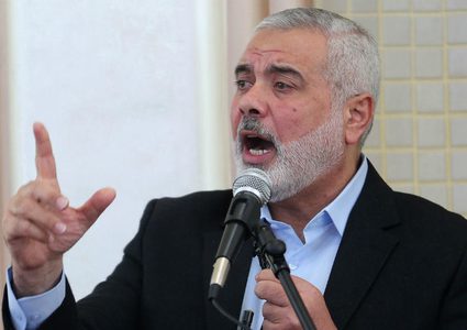 هنية: التفجيرات الأخيرة هدفت لإنشاء بداية فلتان أمني