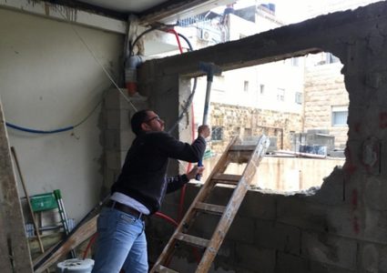 إجبار مقدسي على هدم منشأته بيده بسلوان