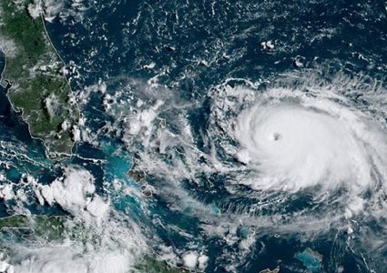 الإعصار "دوريان" يودي بحياة 5 أشخاص في الباهاما