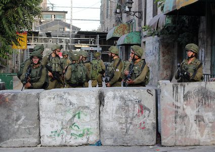 إجراءات عسكرية مشددة يفرضها الاحتلال قبيل اقتحام نتنياهو للخليل