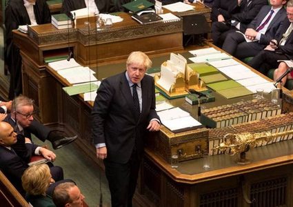 العموم البريطاني يمنع جونسون الخروج من الأوروبي دون اتفاق