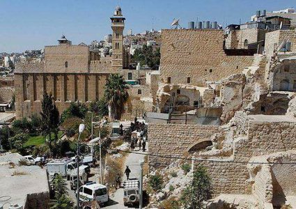 تحذيرات فلسطينية .. جولة استفزازية لنتنياهو بالخليل القديمة