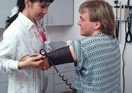 بهذه الطريقة يمكن تخفيض ضغط الدم المرتفع