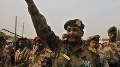 البرهان: القوات السودانية ستبتعد عن السياسة الفترة المقبلة