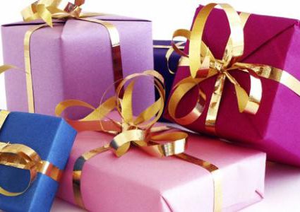 عروس ترفع شعار "المهم الهدية وليس الحضور"!