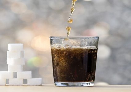 خطر مشروبات الحمية على حياة الشباب