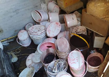 ضبط معمل لتصنيع المعسل غير القانوني وأبقار مهربة في الخليل وجنين