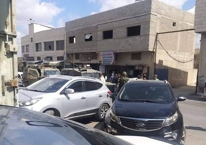 الاحتلال يغلق بلدة عزون شرقي قلقيلية