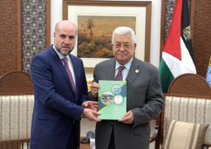 الرئيس يتسلم التقرير السنوي لديوان القضاء الشرعي