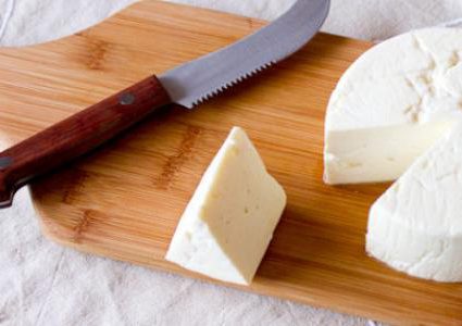 دراسة: تناول الجبن هو المفتاح لحياة أطول