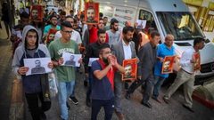 مسيرة في نابلس تحمل الاحتلال مسؤولية استشهاد الأسير السايح