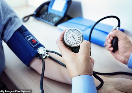 ارتفاع ضغط الدم مع الاكتئاب سببه الأمعاء