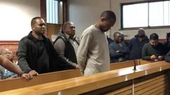 أب ينهي حياة أبنائه الأربعة شنقاً