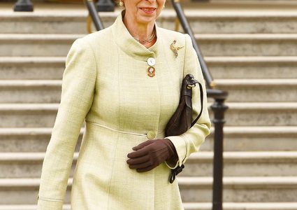 الأميرة آن تحتفل في يوم ميلادها الـ69