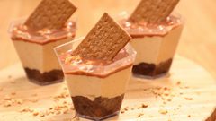 حلى السنيكرز ب 15 دقيقة