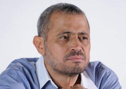 جورج وسوف يشعل مواقع التواصل بصورته مع عائلته