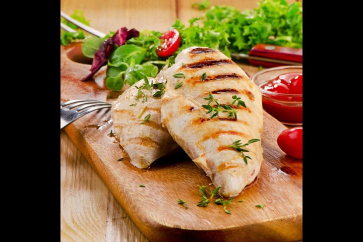 خطوط بيضاء على الدجاج؟ خطر خفي