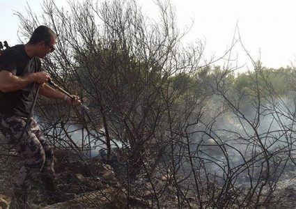 حريقان أحدهما بدراجة هوائية وآخر بأرض زراعية في قلقيلية