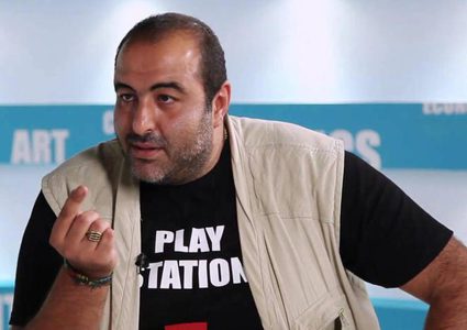 سامح عبد العزيز يهاجم الصحافة