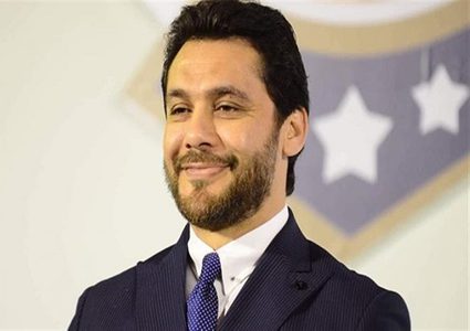 أحمد حسن يهاجم بوب برادلي