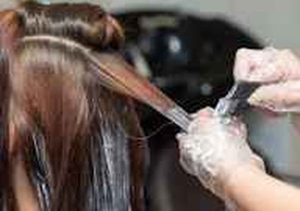 إزالة صبغة الشعر عن الملابس