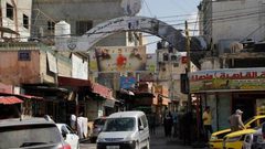 الاحتلال يعتقل شقيقين من مخيم بلاطة