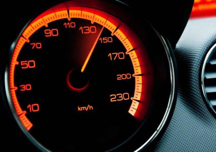 عجوز يدفع غرامة مالية باهظة من ميراث ابنه بسبب سرعته الفائقة