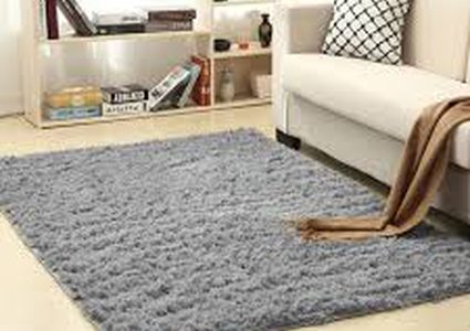 تنظيف الأريكة بكريم الحلاقة