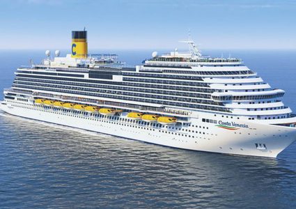 شاهد أكبر سفينة ترسو في الموانئ الروسية في التاريخ