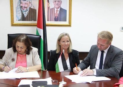 وزيرة الصحة توقع اتفاقاً ومذكرة تفاهم لشراء دواء لعلاج مرضى (HT1)