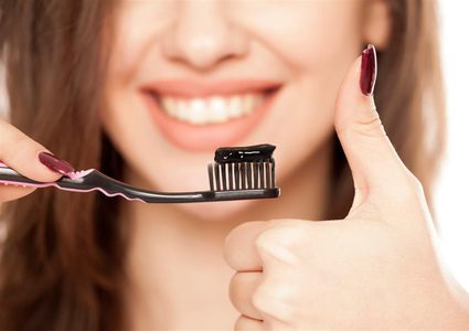 معجون الفحم يؤذي أسنانك