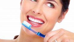 طريقة استخدام الملح في تبييض الأسنان