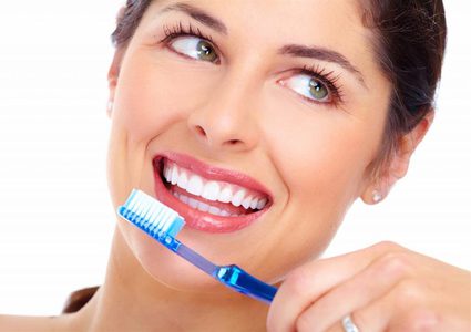 طريقة استخدام الملح في تبييض الأسنان