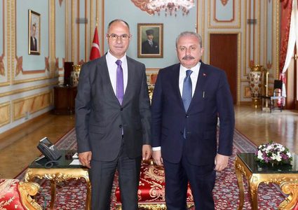 السفير مصطفى يطلع رئيس البرلمان التركي على التطورات الفلسطينية
