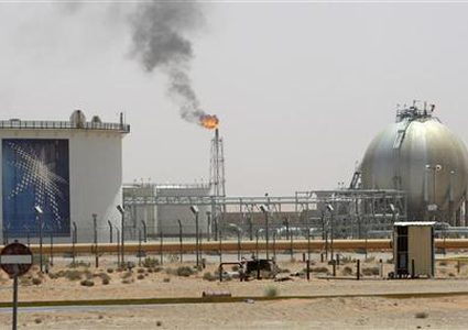 الحوثيون يعلنون استهداف"أرامكو" بـ10 طائرات