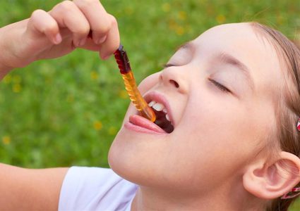 حلويات الجيلاتين تهدد طفلِك بالسرطان