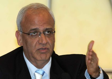 عريقات يطلع السفير الصيني على تطورات الأوضاع السياسية