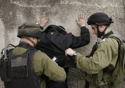 الاحتلال يعتقل فتى بمنطقة جبل هندازه