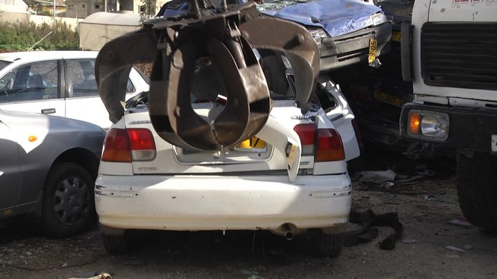 الشرطة تتلف 63 مركبة غير قانونية وتوقف 5 مطلوبين جنوب نابلس