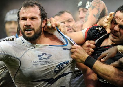 مشجعون يتشاجرون بالسواطير والسيوف في كولومبيا