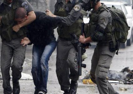 قوات الاحتلال تعتقل شابين من العيسوية
