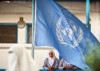 الأونروا تدين الاعتداء على إحدى معلماتها