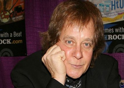 السرطان يودي بحياة مغني الروك الأميركي إيدي ماني