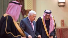 الرئيس عباس يستنكر الهجمات التي تعرضت لها السعودية