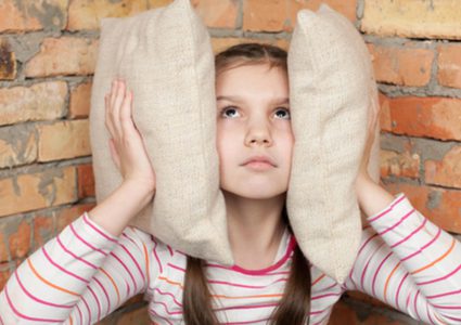 الطفل العصبي والعنيد .. كيف تتعاملين معه؟