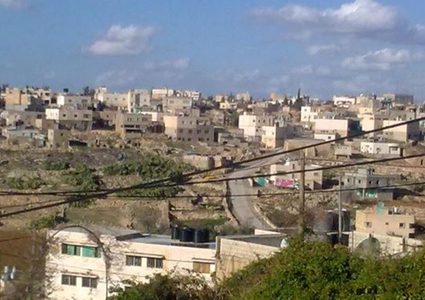 جمعية متطرفة تحرض على هدم مدرسة بالسموع