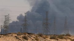 السعودية: سندعو خبراء دوليين للتحقيق بالهجوم على "أرامكو"