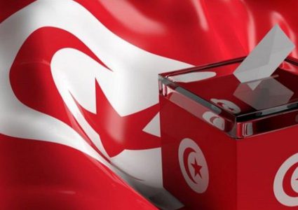 نتائج أولية ..قيس سعيد يتصدر انتخابات الرئاسة بتونس