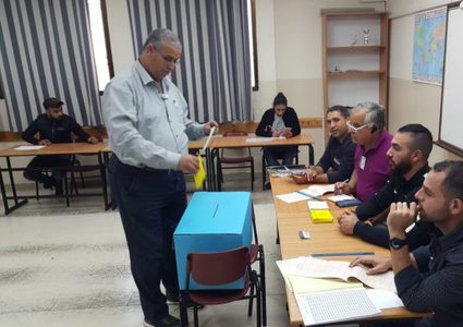 مليون فلسطيني يحاربون نتنياهو بصناديق الاقتراع